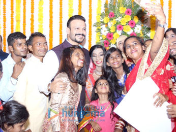 Vivek Oberoi gifts new house to acid attack survivor