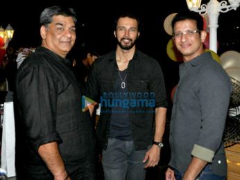 Zareen Khan, Sana Khan, Sharman Joshi and many more at Vishal Pandya's birthday bash