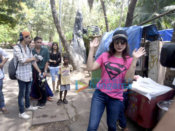 Ameesha Patel serves food to the needy in Mumbai