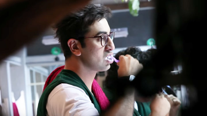 Anurag Basu & Ranbir Kapoor show you how to “Dant Manoranjan” Anurag Basu & Ranbir Kapoor show you how to “Dant Manoranjan”
