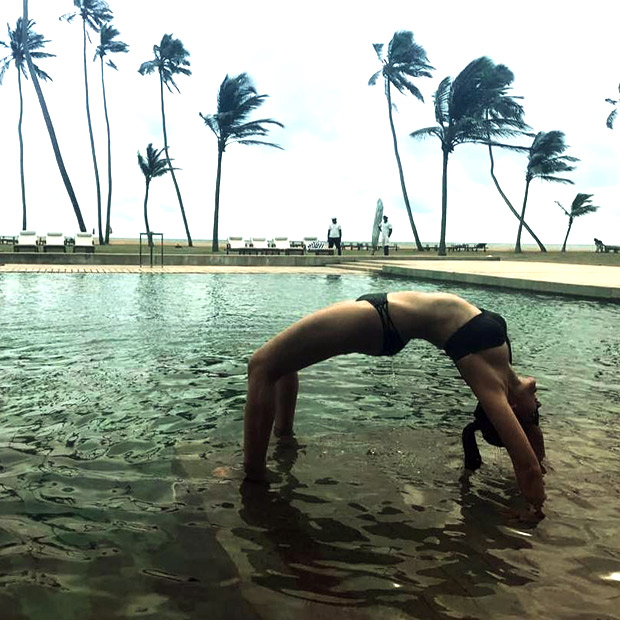 HOT Sonnalli Seygall does bikini yoga on International Yoga Day