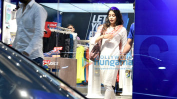 Jahnavi Kapoor snapped shopping in Bandra