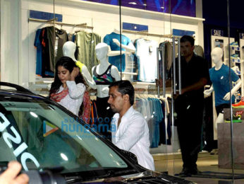 Jahnavi Kapoor snapped shopping in Bandra