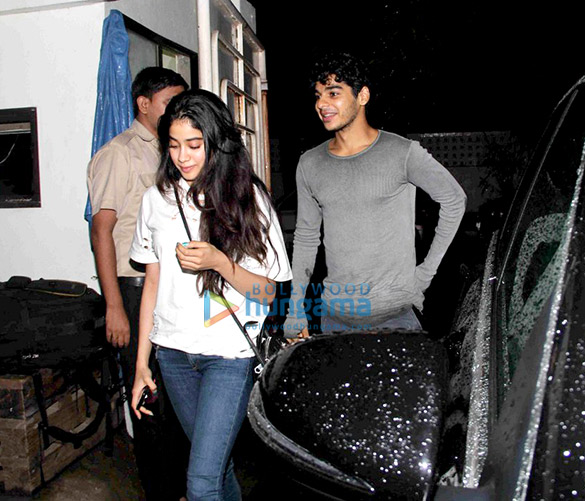 jhanvi kapoor and ishaan snapped at the special screening of baby driver 8