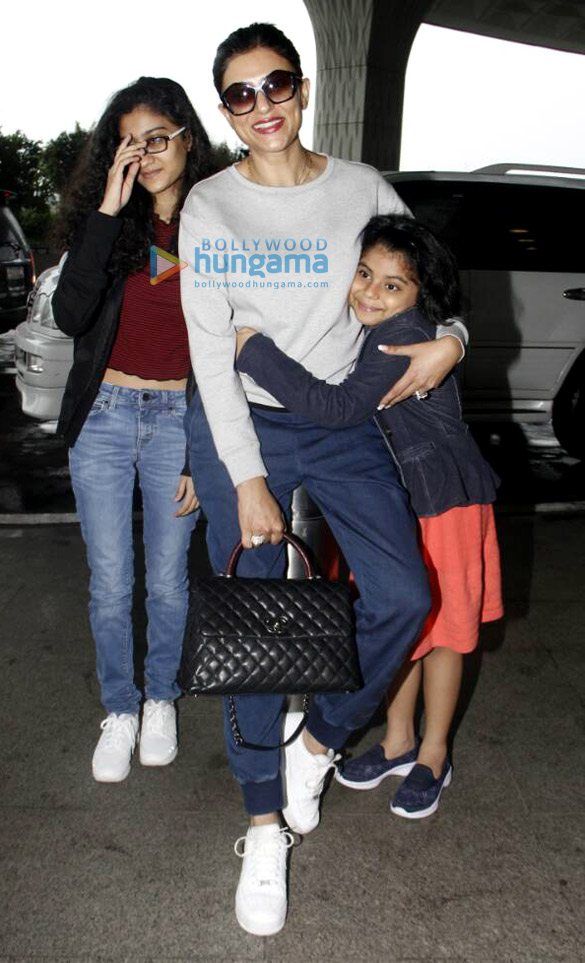 john abraham alia bhatt sushmita sen others snapped at the airport 3