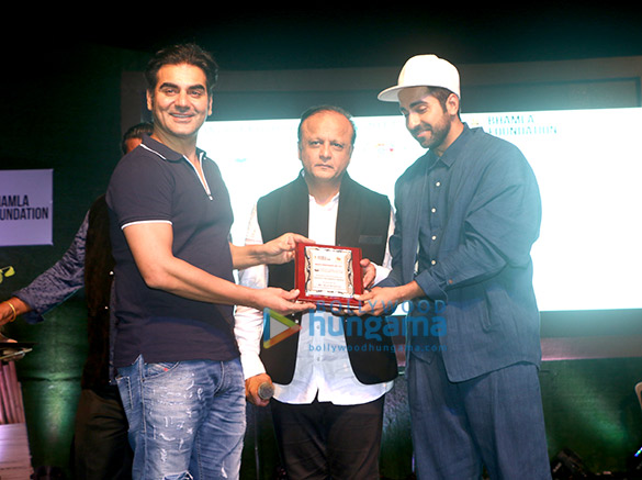 karisma kapoor neha dhupia and others grace the tree plantation drive by the asif bhamla foundation 3