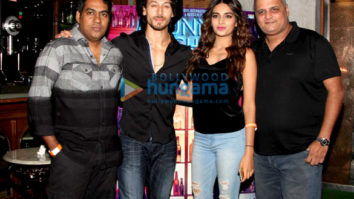 Munna Michael wrap up party with cast and family