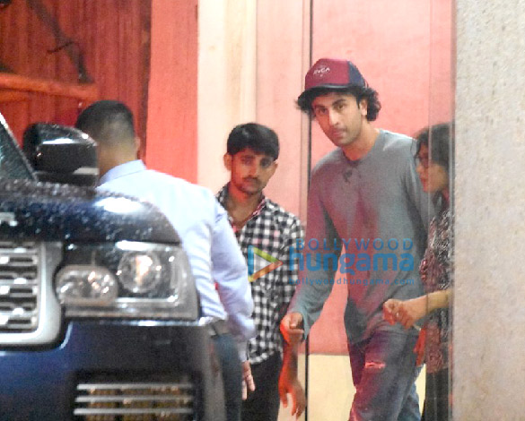 Ranbir Kapoor snapped in Bandra Ranbir Kapoor snapped in Bandra