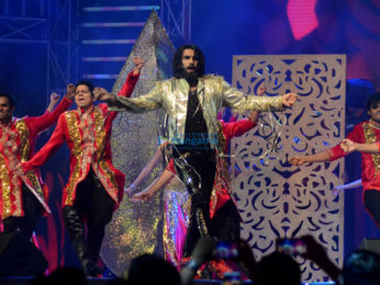 Ranveer Singh and Jacqueline Fernandez snapped at Vivek Kothari and Dimpal's sangeet ceremony