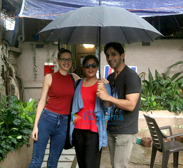 richa chadda and kalki koechlin snapped post a movie screening in mumbai 1