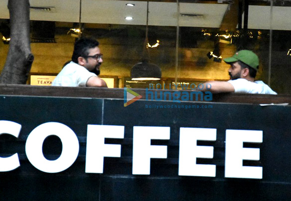 ritiesh enjoys a coffee session with close friends 3