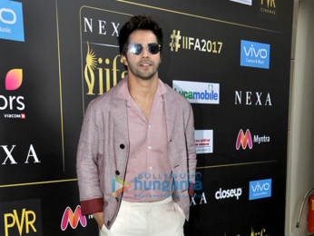 Saif Ali Khan, Karan Johar & Varun Dhawan at the press conference of 'IIFA Awards 2017'