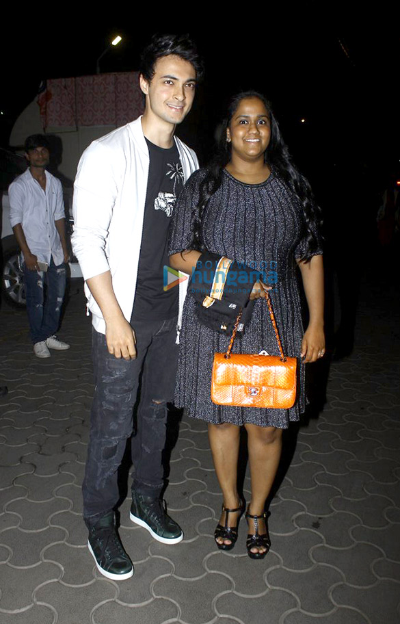 salman khan shah rukh khan and others snapped at tubelights screening 18