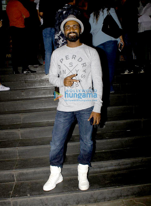 salman khan shah rukh khan and others snapped at tubelights screening 29