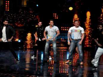 Salman Khan and Sohail Khan promote 'Tubelight' on the sets of Nach Baliye