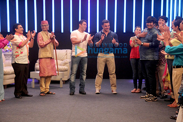 salman khan and sohail khan promote their film tubelight on sets of the show taarak mehta ka ooltah chashma 10