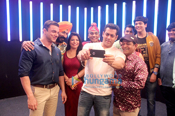 salman khan and sohail khan promote their film tubelight on sets of the show taarak mehta ka ooltah chashma 4