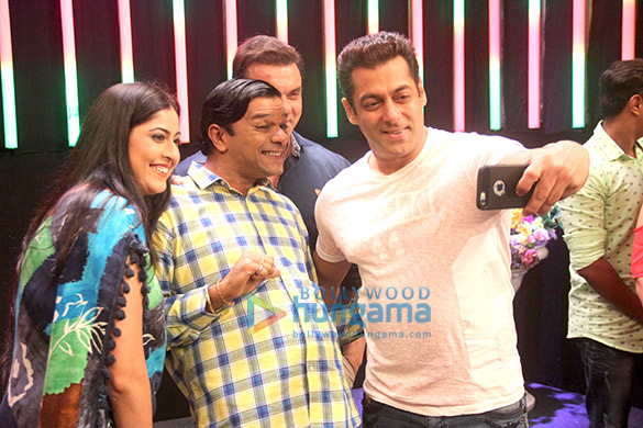 salman khan and sohail khan promote their film tubelight on sets of the show taarak mehta ka ooltah chashma 7