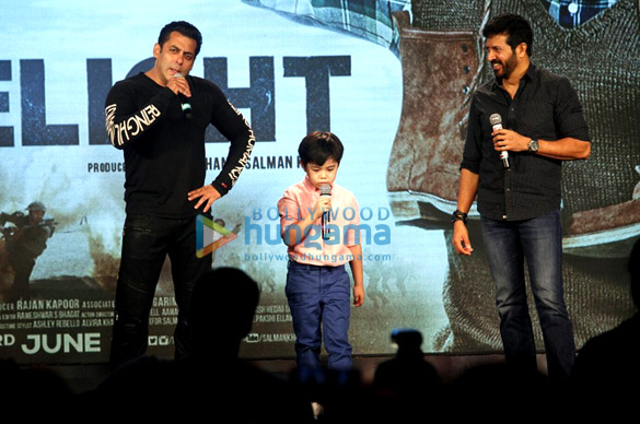 salman khan introduces matin ray tangu at tubelight song launch 14