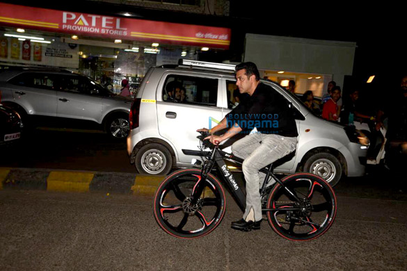 salman khan snapped during tubelight promotions 4