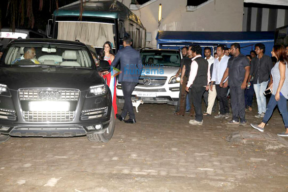 salman khan snapped taking a rickshaw ride after seeing off katrina kaif 2