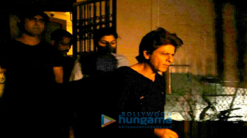 Shah Rukh Khan snapped post a dubbing session in Bandra