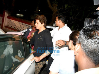 Shah Rukh Khan snapped post a dubbing session in Bandra