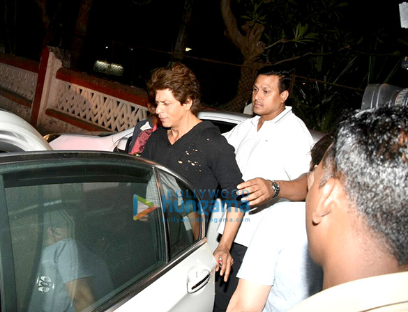 shah rukh khan snapped post a dubbing session in bandra 5