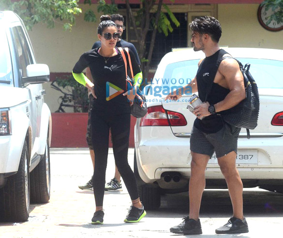 shahid kapoor mira rajput kareena kapoor khan and amrita arora snapped at the gym 5