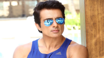 Watch: Sonu Sood takes an auto rickshaw ride home after shooting