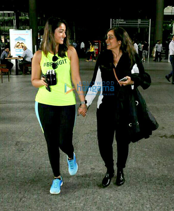 sridevi and ileana dcruz snapped at the airport 3