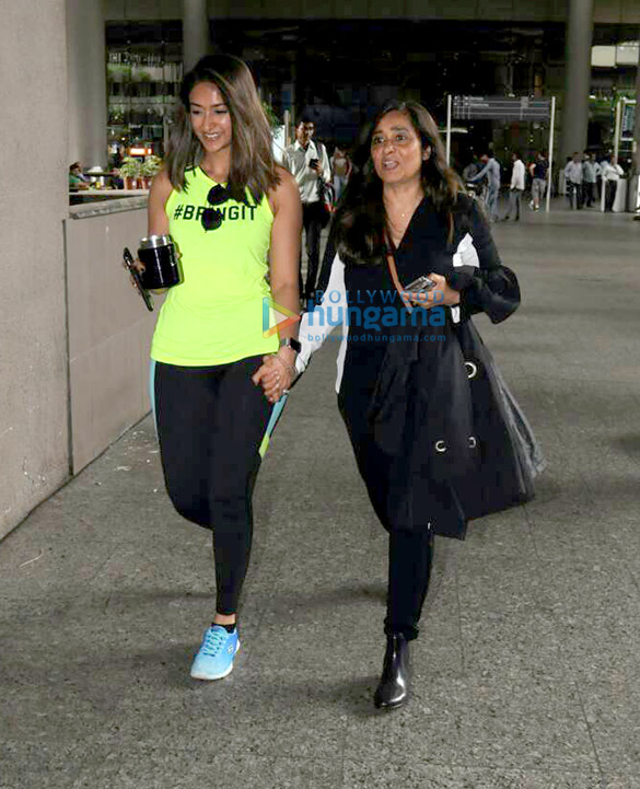 sridevi and ileana dcruz snapped at the airport 4