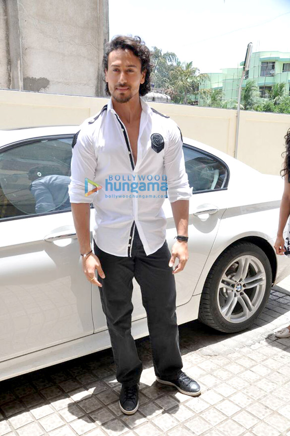 Tiger Shroff and Nidhhi Agerwal arrive for the trailer launch of their film ‘Munna Michael’ Tiger Shroff and Nidhhi Agerwal arrive for the trailer launch of their film ‘Munna Michael’
