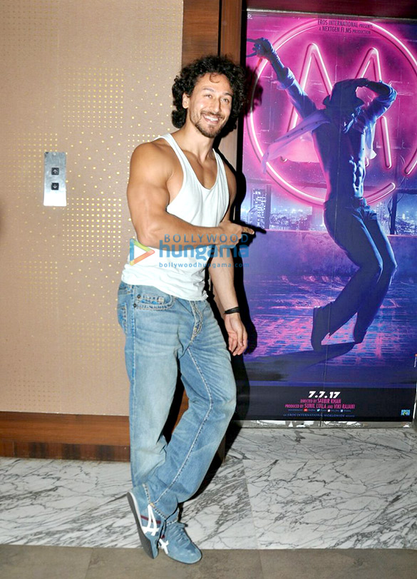 tiger snapped at munna michael promotions 4