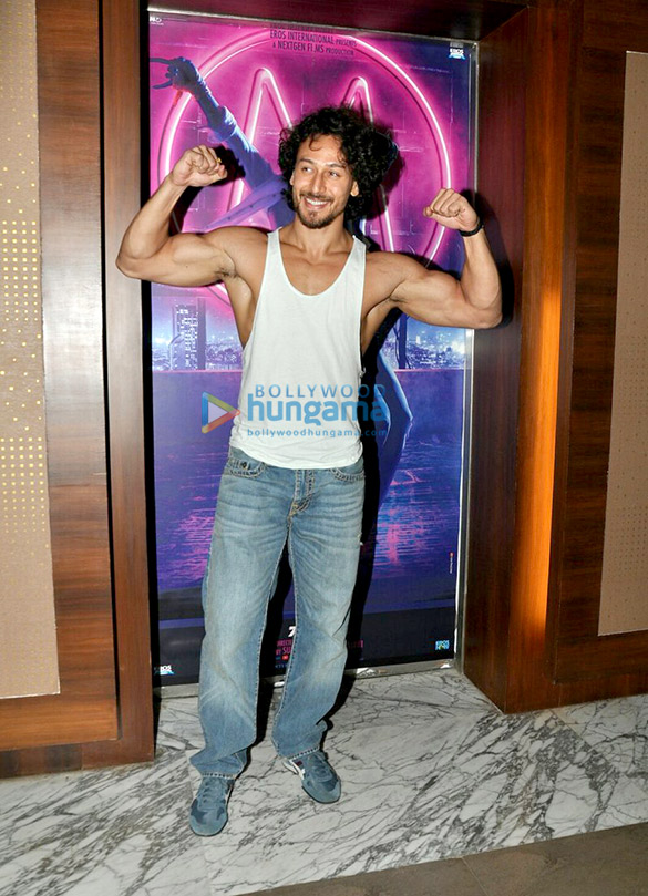 tiger snapped at munna michael promotions 5