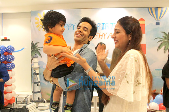 tusshar kapoor celebrates son laksshyas 1st birthday at his home in juhu 8