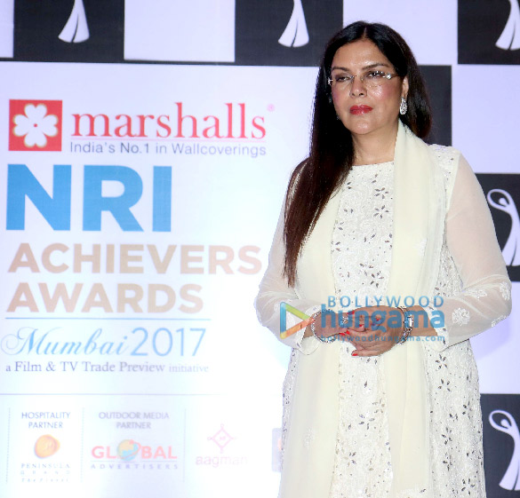 zeenat aman gulshan grover at nri achievers award at the club 21