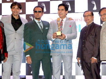 Zeenat Aman, Gulshan Grover, at NRI Achievers Award at The Club