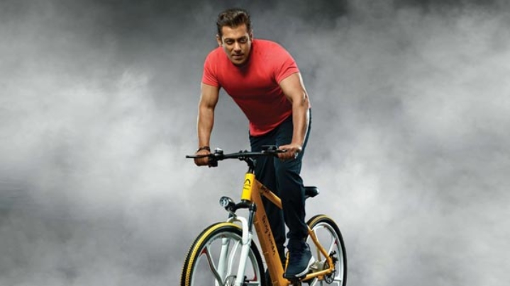 SuperStar Salman Khan shares video of his Cycle-bike ride on busy Mumbai Roads