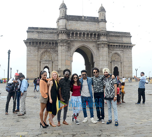 Aadar Jain and Anya Singh launch ‘I Am India’ song from Qaidi Band at Gateway of India