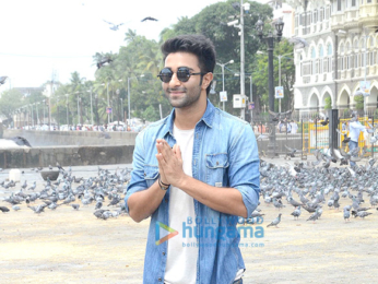 Aadar Jain & Anya Singh launch 'I Am India' song from 'Qaidi Band' at Gateway of India
