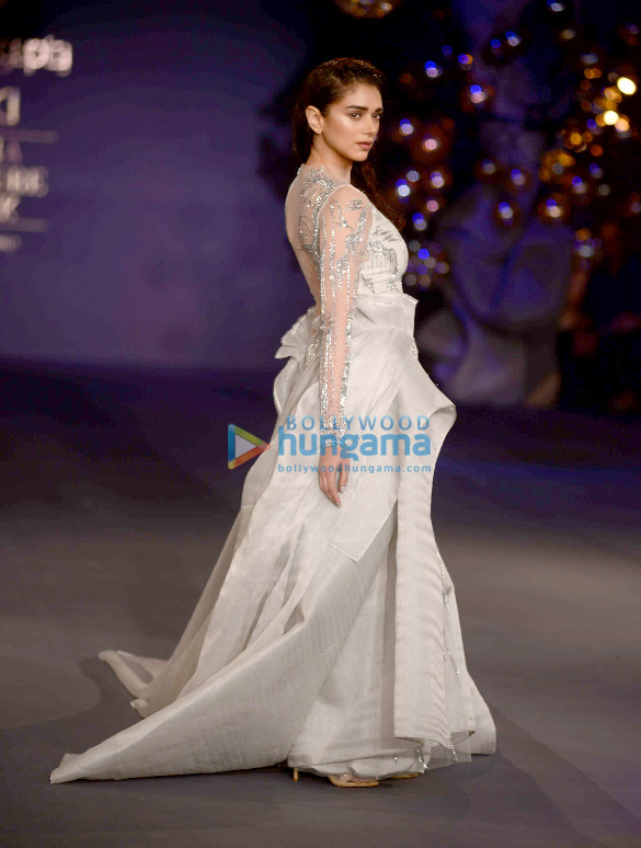 aditi rao hydari walks for gaurav gupta at couture week in delhi 5