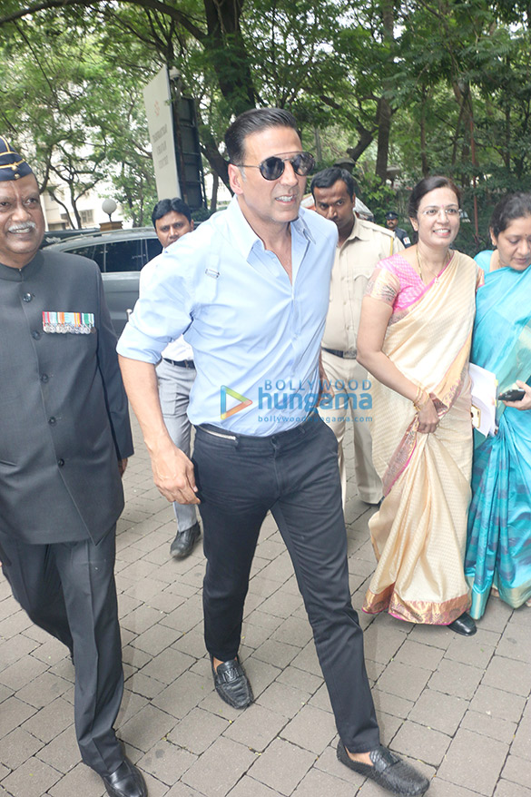 akshay kumar graces kargil vijay diwas event in mumbai 6