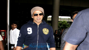 Akshay Kumar returns from London