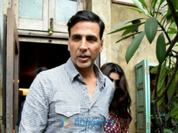 Akshay Kumar & Twinkle Khanna snapped post their lunch at Pali Bhavan