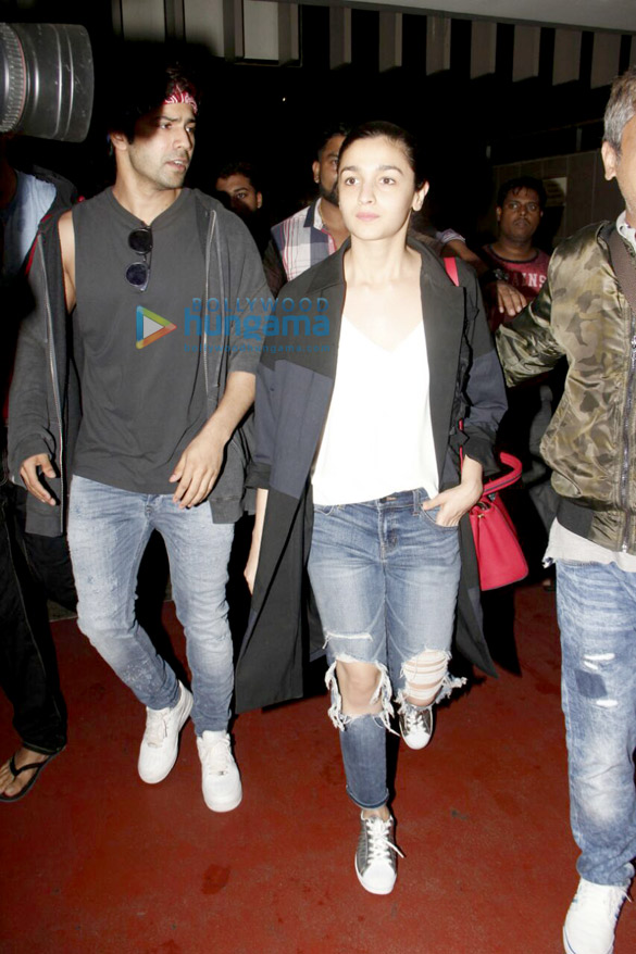 Alia Bhatt and Varun Dhawan arrive from New York after IIFA 2017 Alia Bhatt and Varun Dhawan arrive from New York after IIFA 2017