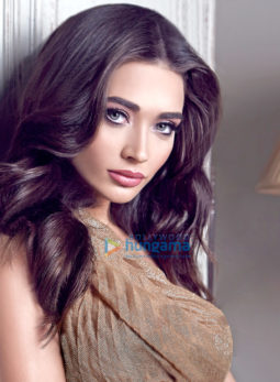 Celebrity Photos of Amy Jackson