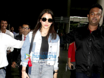 Anushka Sharma snapped while arriving back from New York