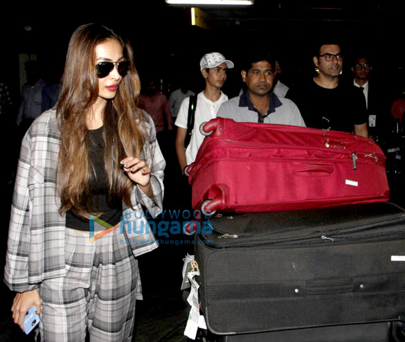 Arbaaz Khan, Malaika Arora Khan, Ayesha Takia Azmi snapped at the airport Arbaaz Khan, Malaika Arora Khan, Ayesha Takia Azmi snapped at the airport