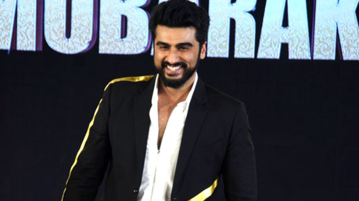 Arjun Kapoor REVEALS His Favourite Cousin | Mubarakan Sangeet Event Arjun Kapoor REVEALS His Favourite Cousin | Mubarakan Sangeet Event